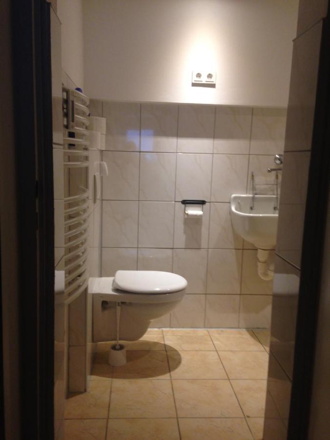 Auberge de jeunesse Dormitorium Kaarst Wohnraum Auf Zeit Extérieur photo