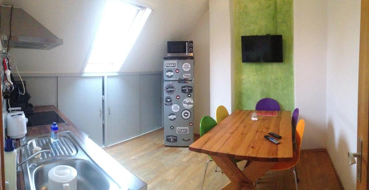 Auberge de jeunesse Dormitorium Kaarst Wohnraum Auf Zeit Extérieur photo