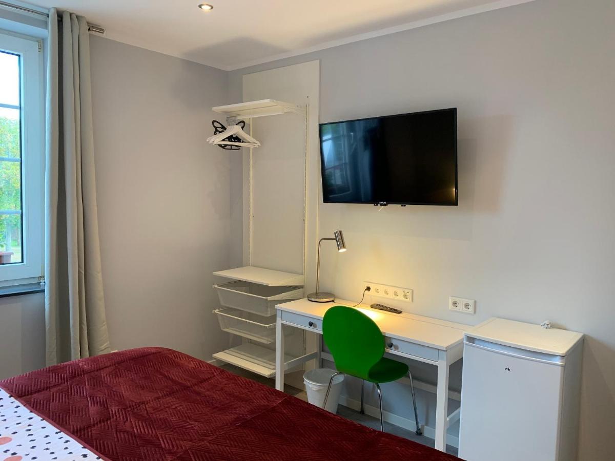 Auberge de jeunesse Dormitorium Kaarst Wohnraum Auf Zeit Extérieur photo