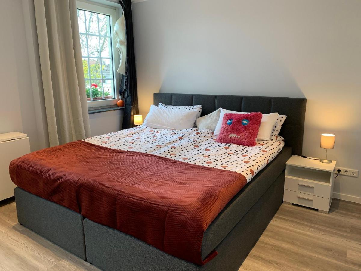 Auberge de jeunesse Dormitorium Kaarst Wohnraum Auf Zeit Extérieur photo