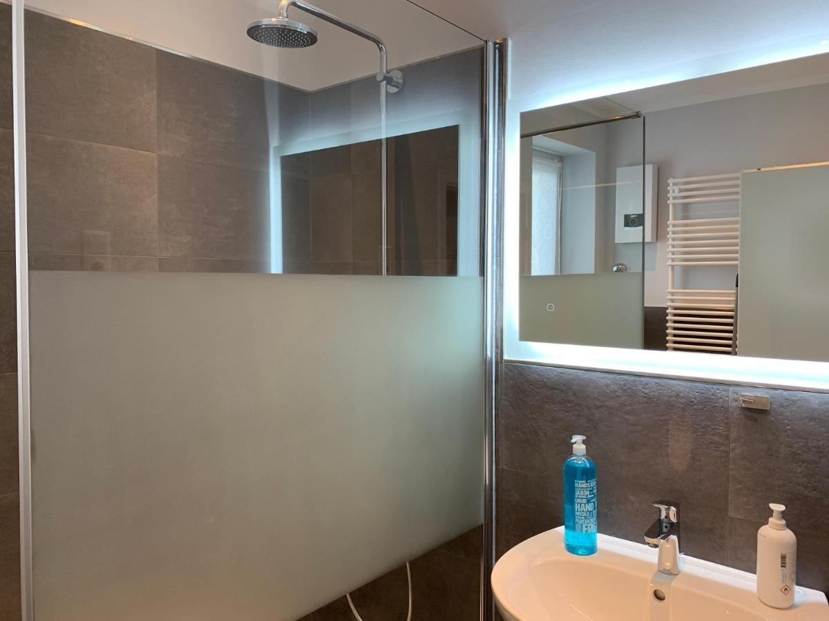 Auberge de jeunesse Dormitorium Kaarst Wohnraum Auf Zeit Extérieur photo