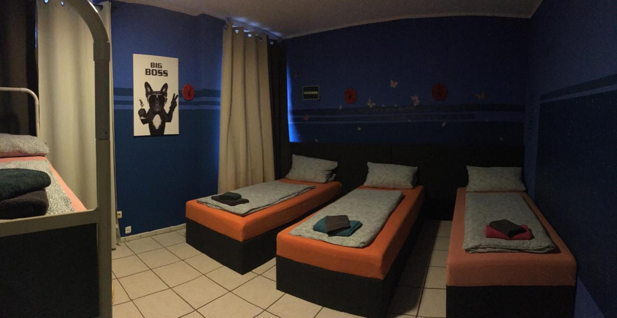 Auberge de jeunesse Dormitorium Kaarst Wohnraum Auf Zeit Extérieur photo